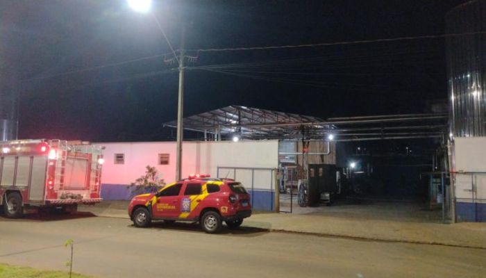 Laranjeiras - Corpo de Bombeiros atualiza situação do vazamento de Amônia no Laticínio Lactopar 